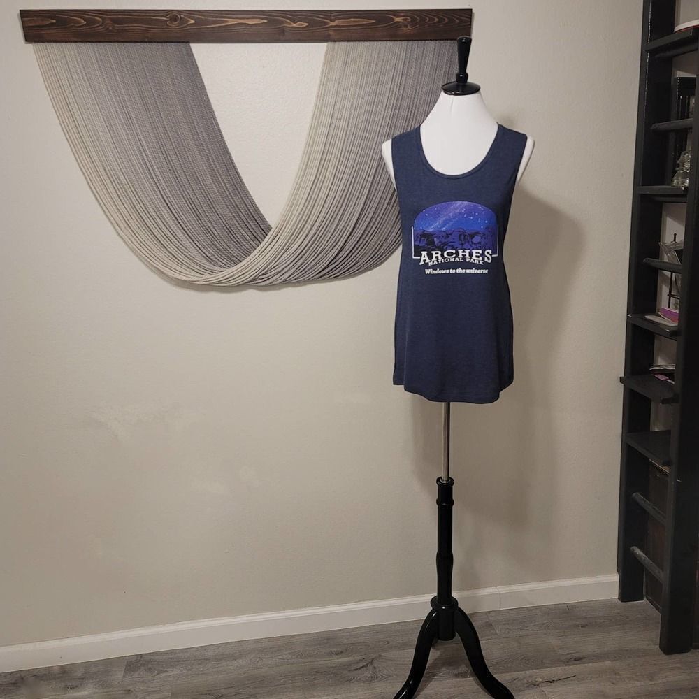 Bella Canvas Arches National Park Tank Top Sz L
